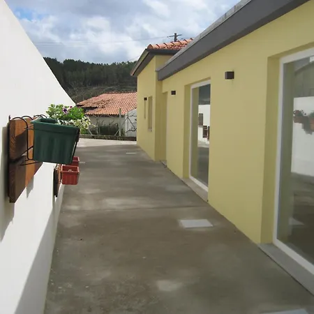 Casas Nas Hortas Pensión