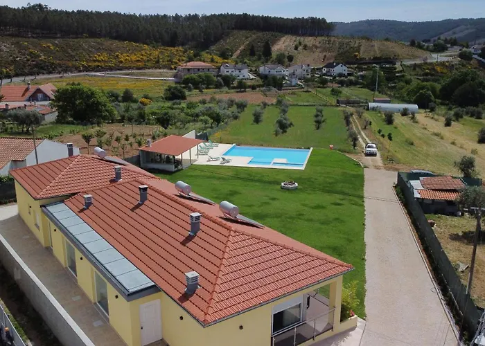 Casas Nas Hortas 4* Erada